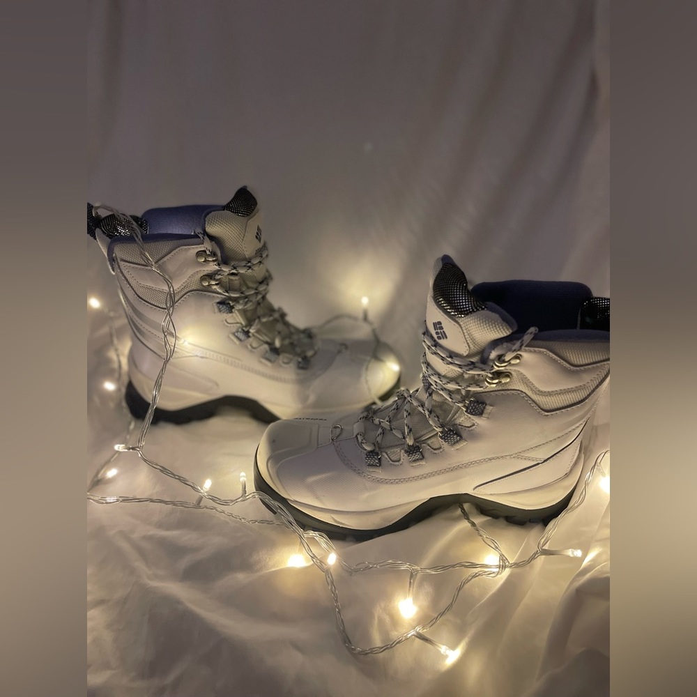 ❄️Warm and Comfy Columbia Snow Boots ☃️❄️🎧